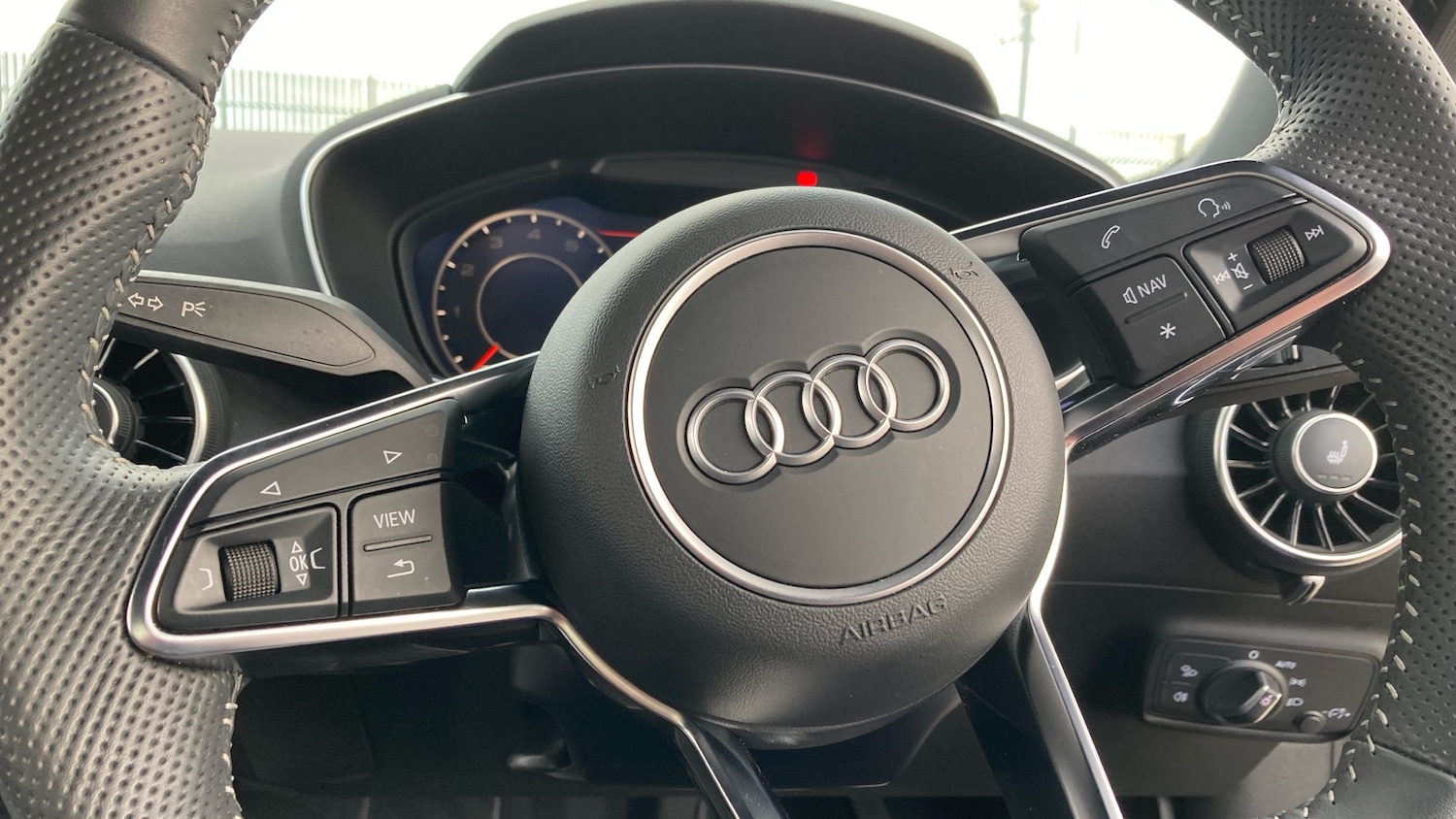 Used Audi TT 2023 for sale - 78066649: Photo 38