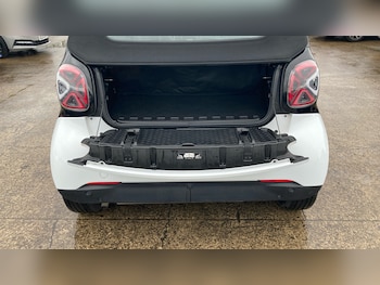 Used smart fortwo 2017 for sale - 76791752: Photo