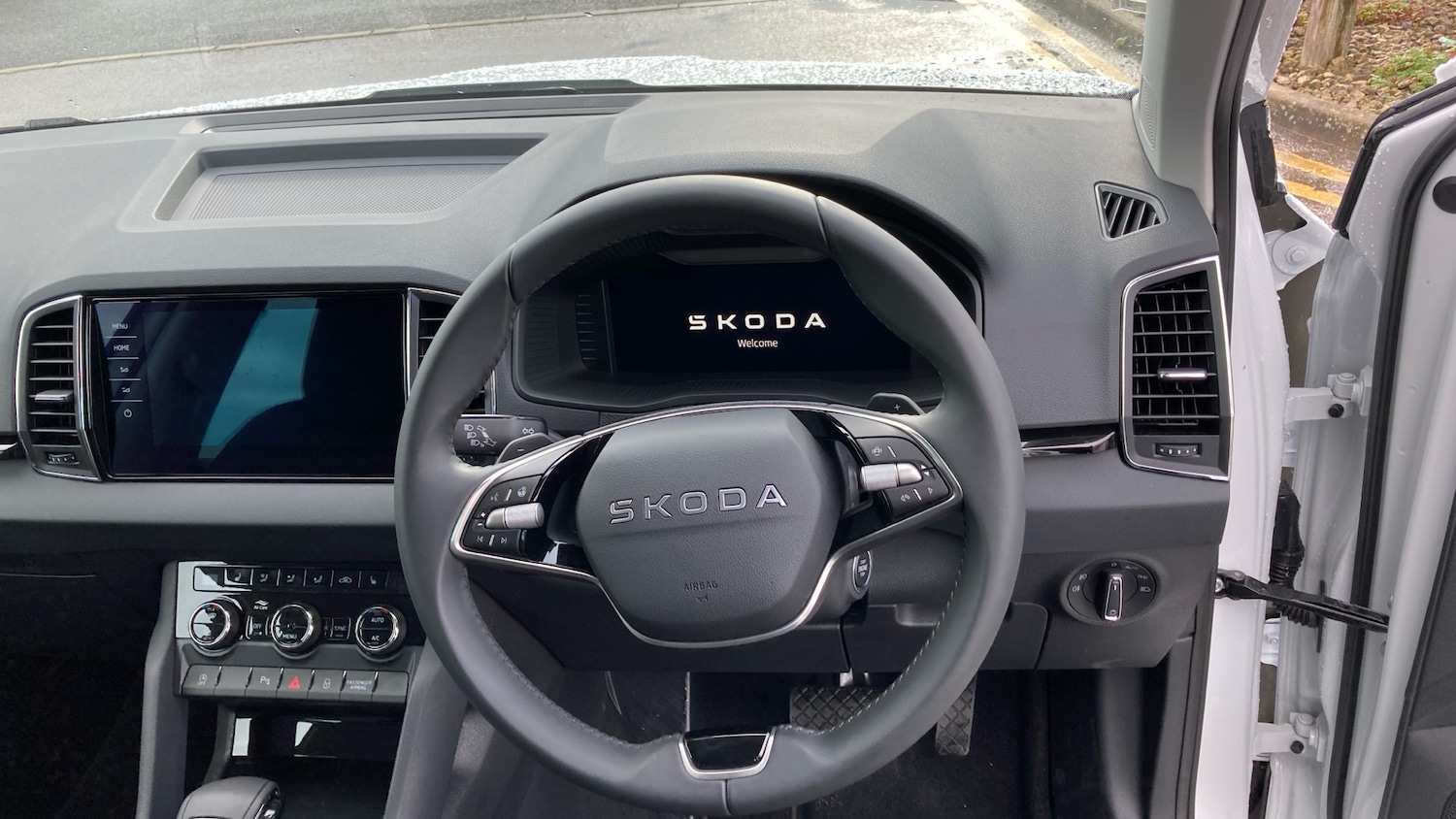 Used Skoda Karoq 2025 for sale - 76322453: Photo 10