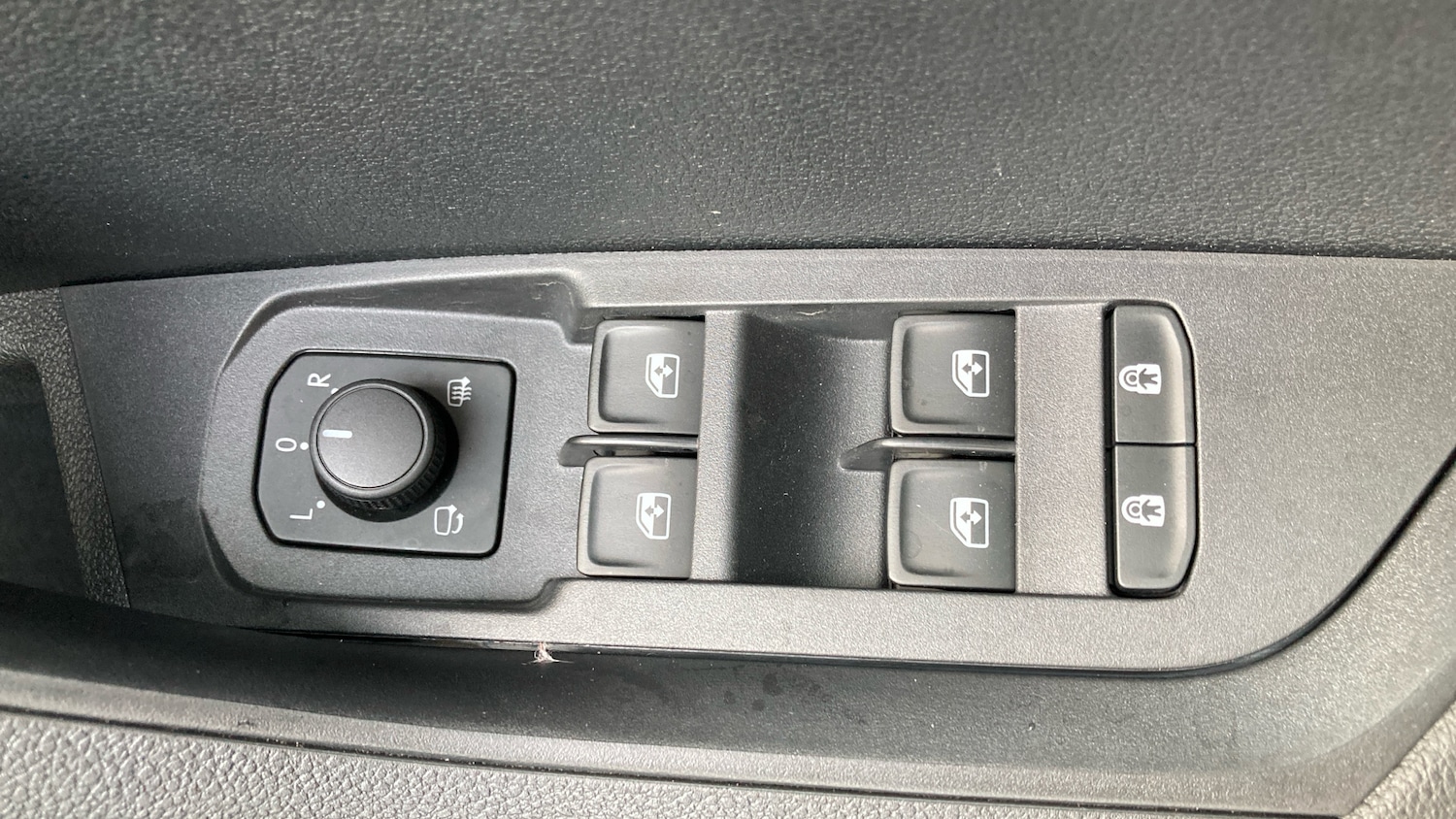 Used Skoda Karoq 2025 for sale - 76322453: Photo 21