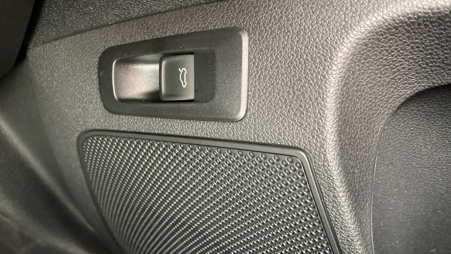 Used Skoda Karoq 2025 for sale - 76322453: Photo 23
