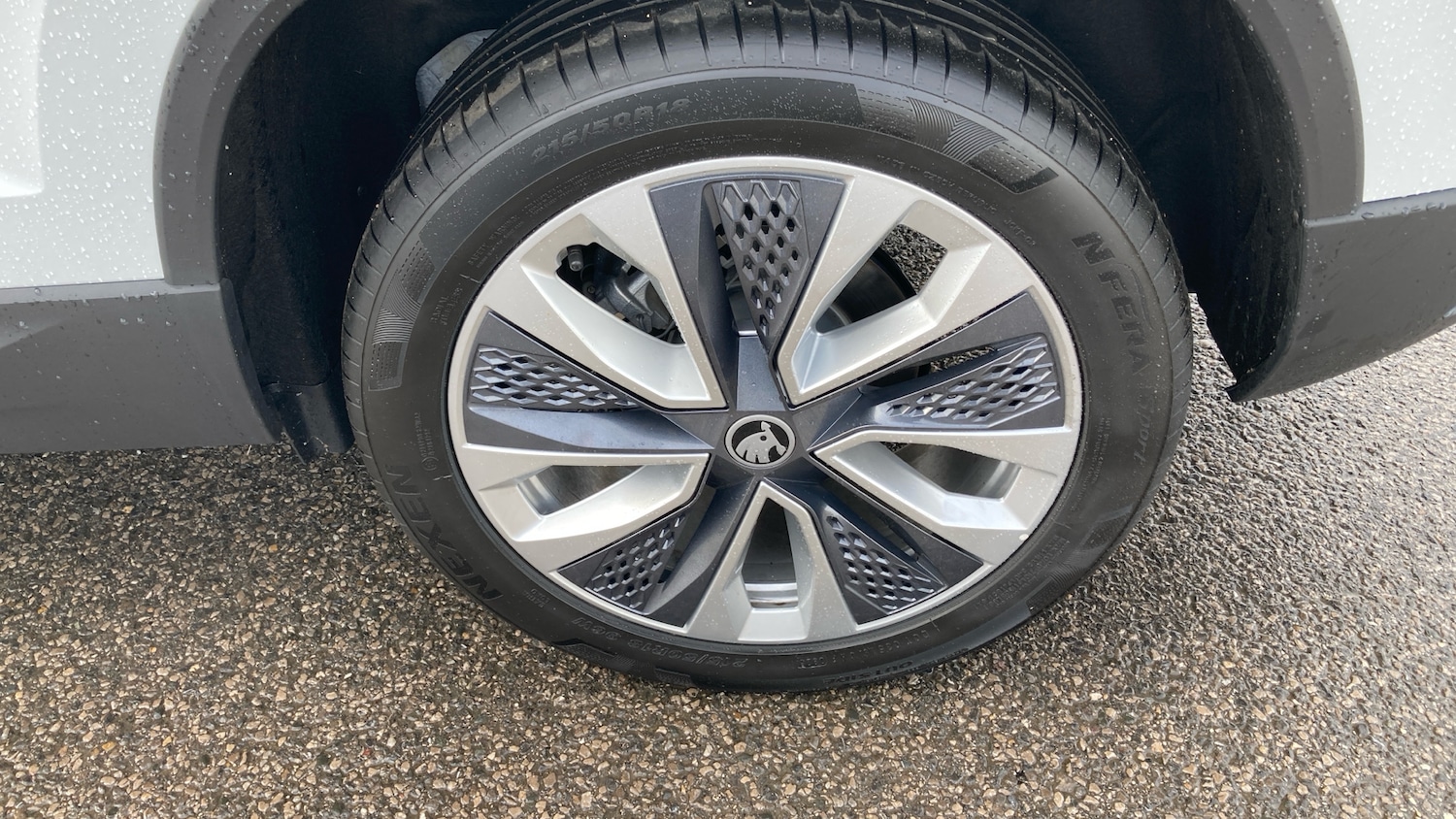 Used Skoda Karoq 2025 for sale - 76322453: Photo 41