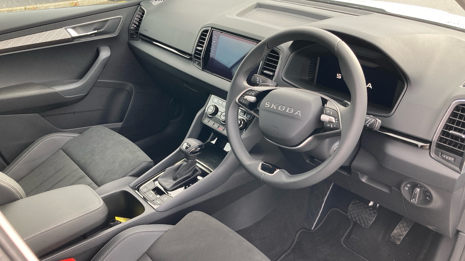 Used Skoda Karoq 2025 for sale - 76322453: Photo 6