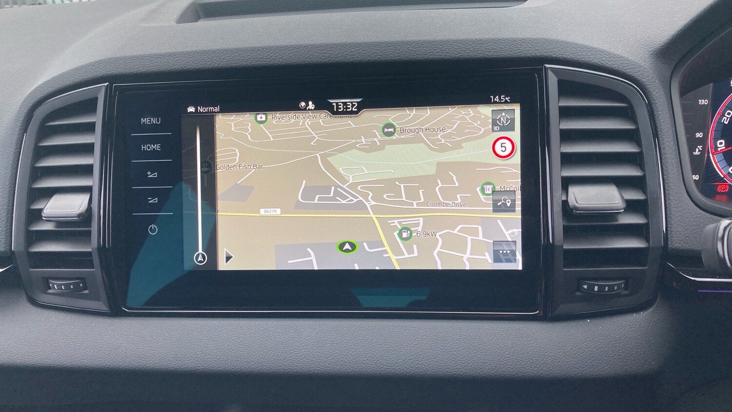 Used Skoda Karoq 2025 for sale - 76451821: Photo 32