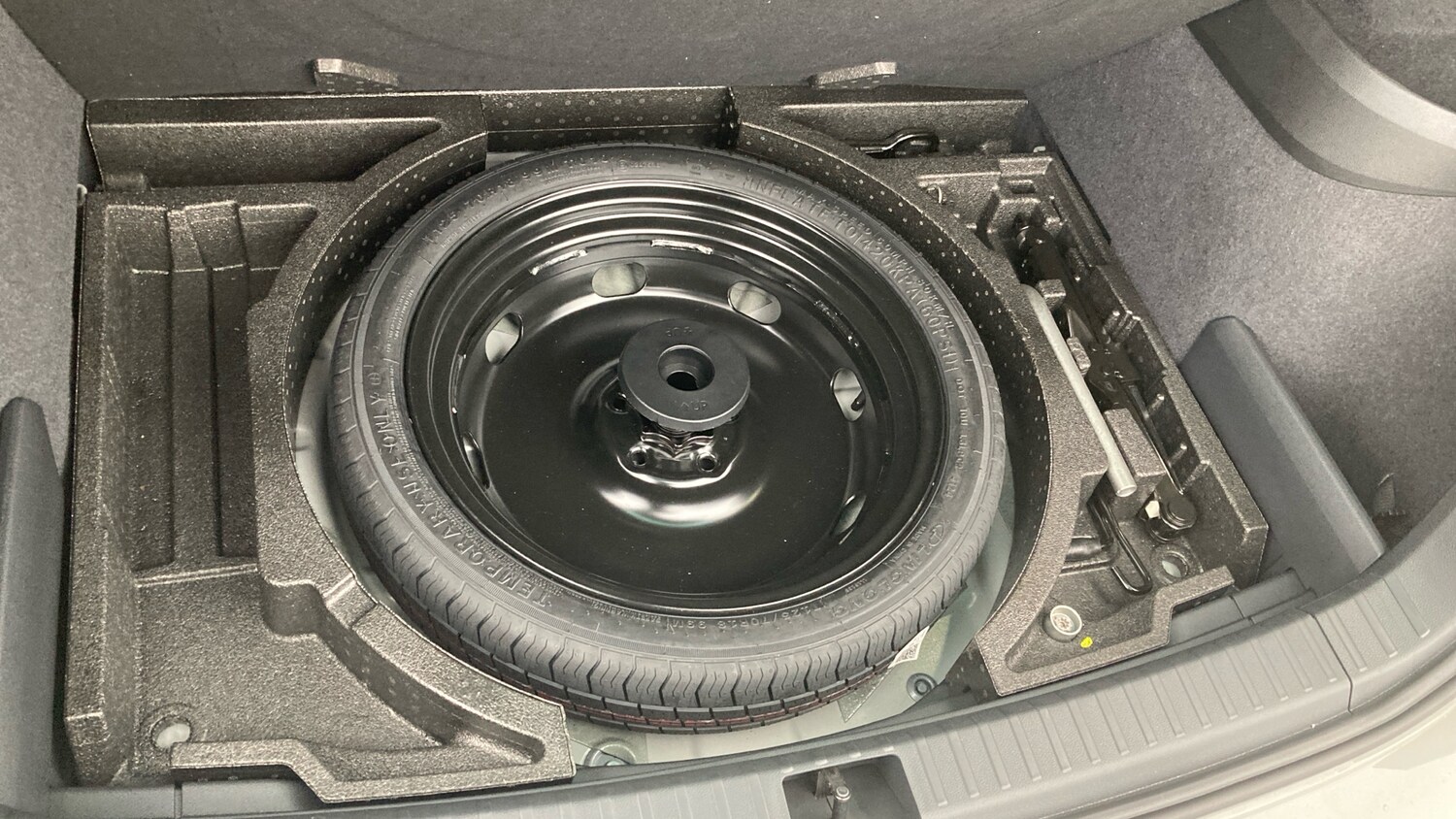 Used Skoda Karoq 2025 for sale - 76451821: Photo 42