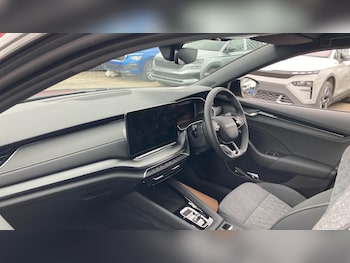 Used Skoda Octavia 2025 for sale - 77836759: Photo