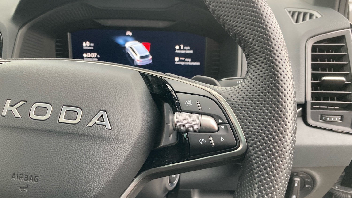 Used Skoda Karoq 2025 for sale - 76490343: Photo 18