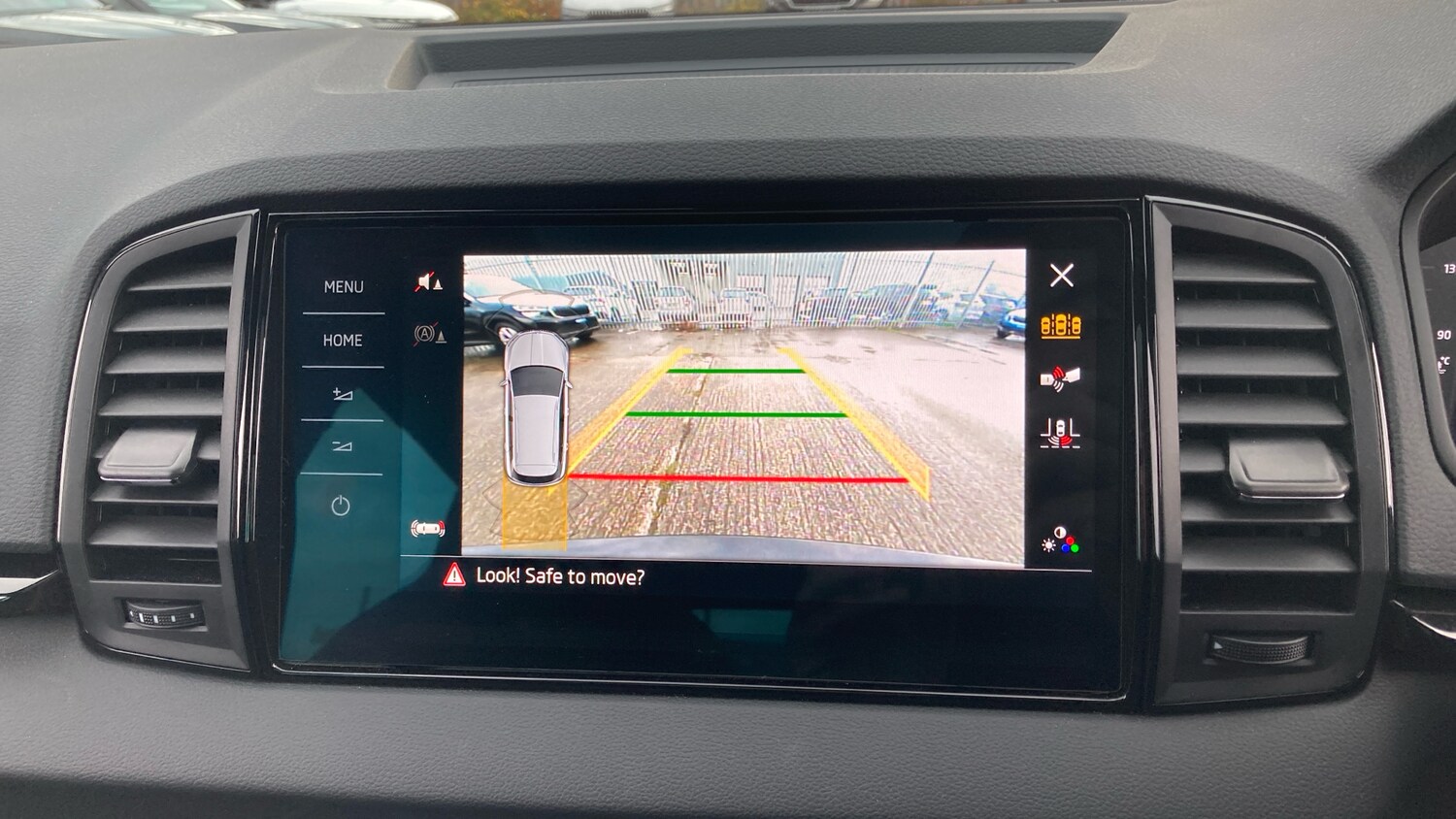 Used Skoda Karoq 2025 for sale - 76490343: Photo 30