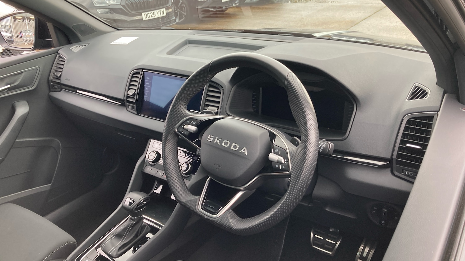 Used Skoda Karoq 2025 for sale - 76490343: Photo 6