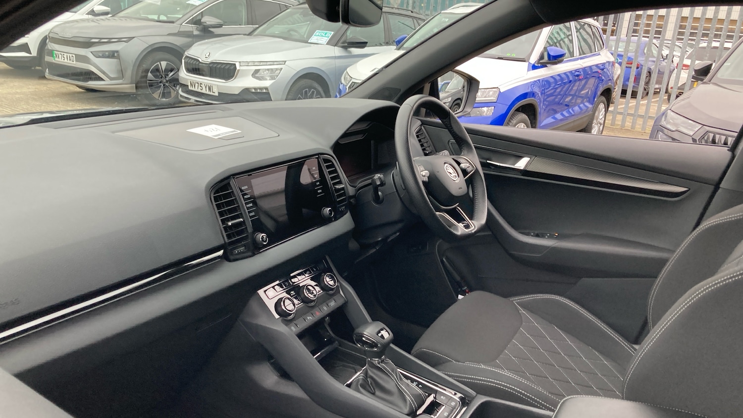 Used Skoda Karoq 2024 for sale - 77605147: Photo 2