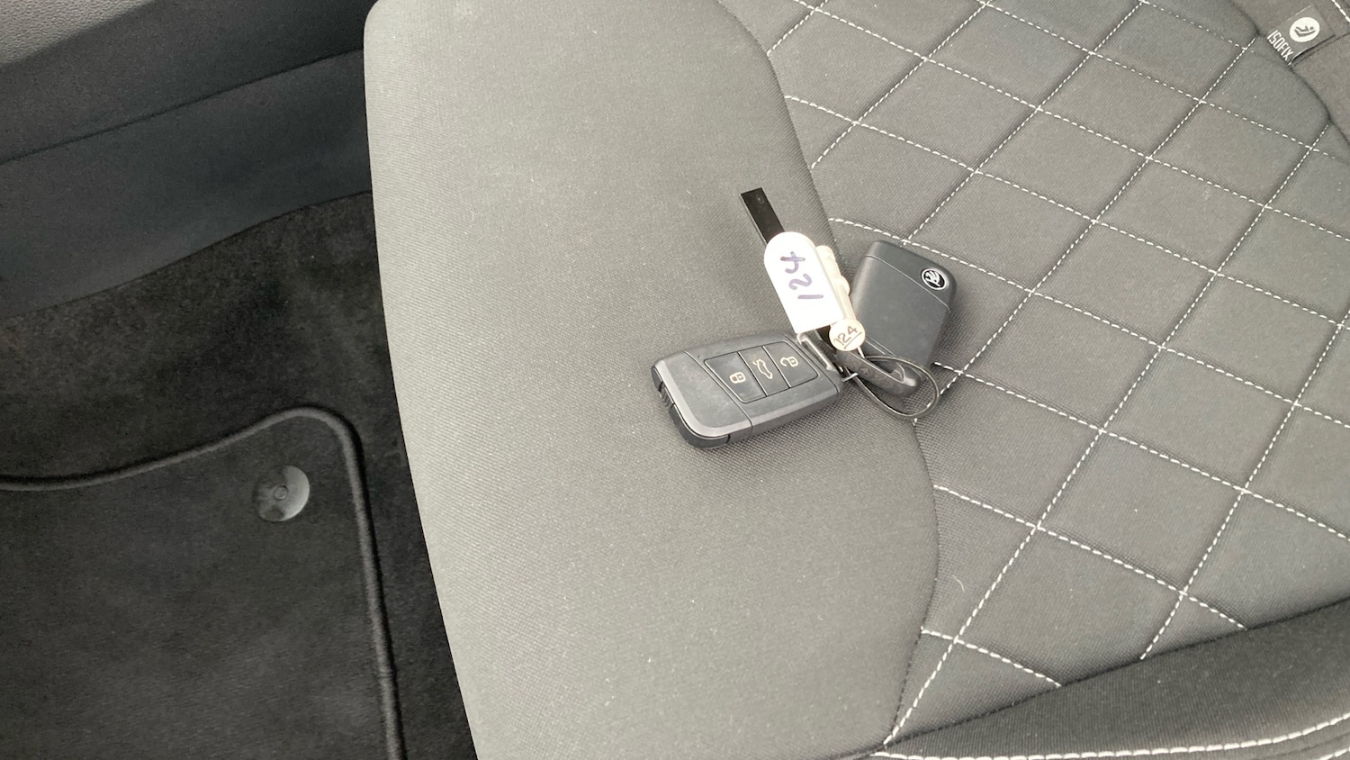 Used Skoda Karoq 2024 for sale - 77605147: Photo 45