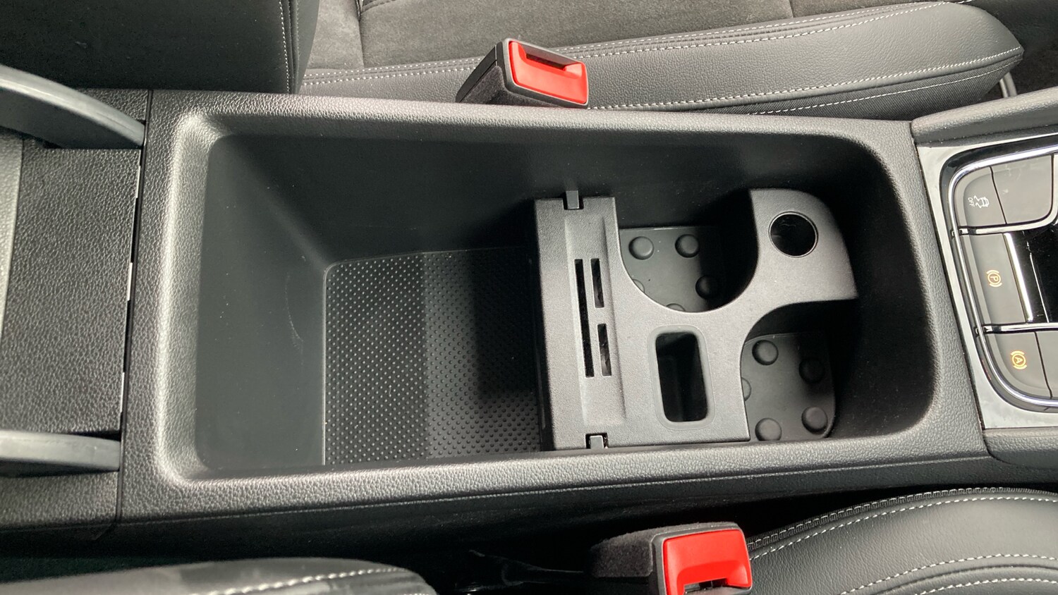 Used Skoda Karoq 2025 for sale - 76531327: Photo 32