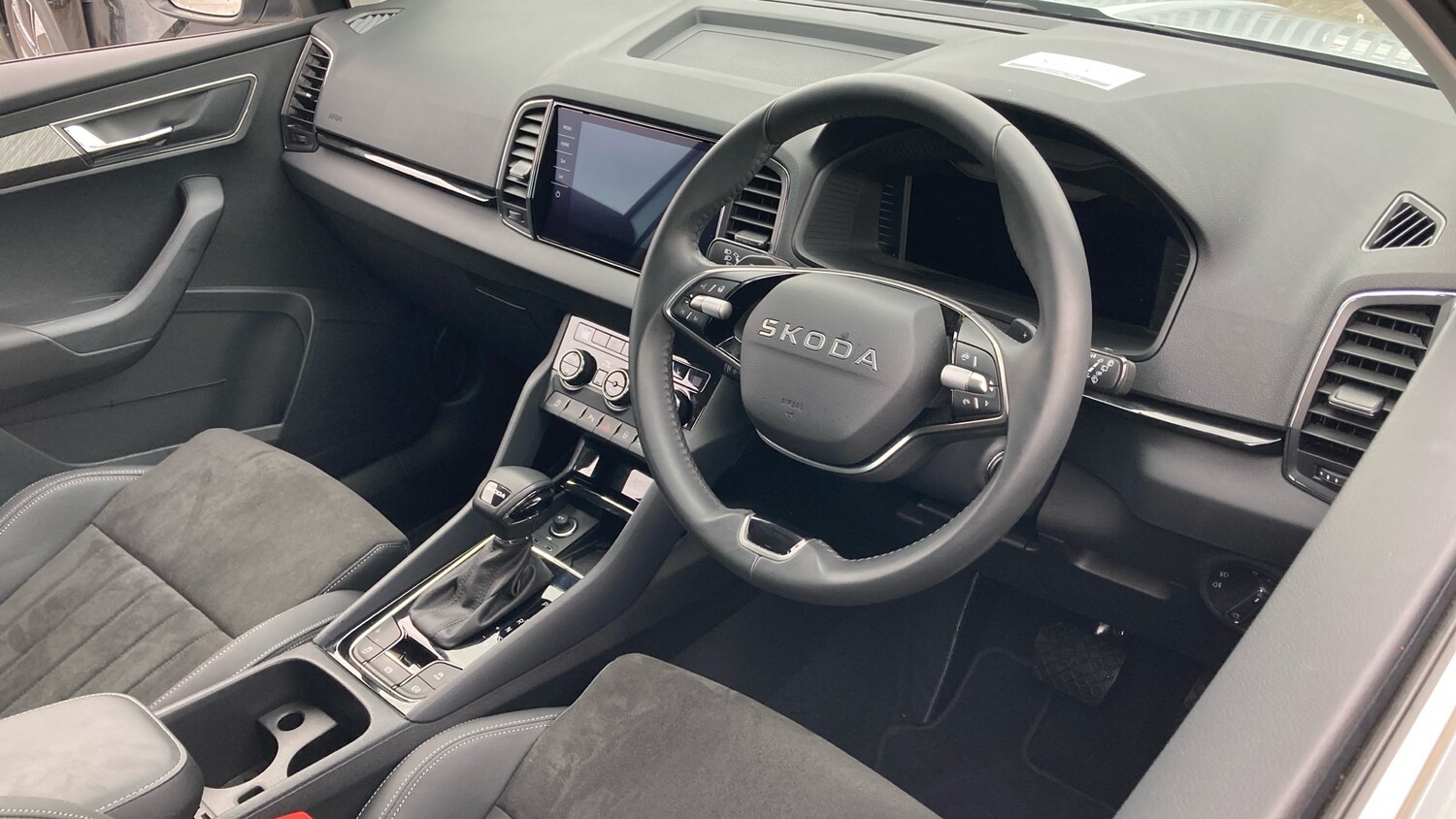 Used Skoda Karoq 2025 for sale - 76531327: Photo 6