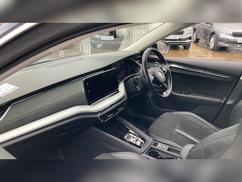 Used Skoda Octavia 2023 for sale - 77258702: Photo