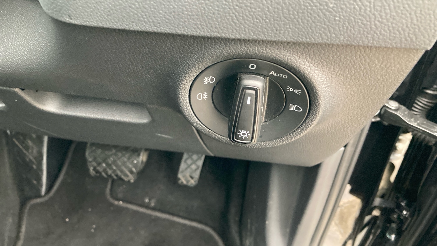 Used Skoda Karoq 2024 for sale - 76330347: Photo 24