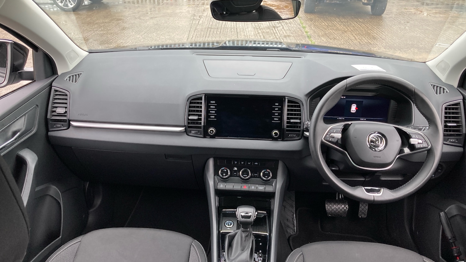 Used Skoda Karoq 2024 for sale - 76330347: Photo 9