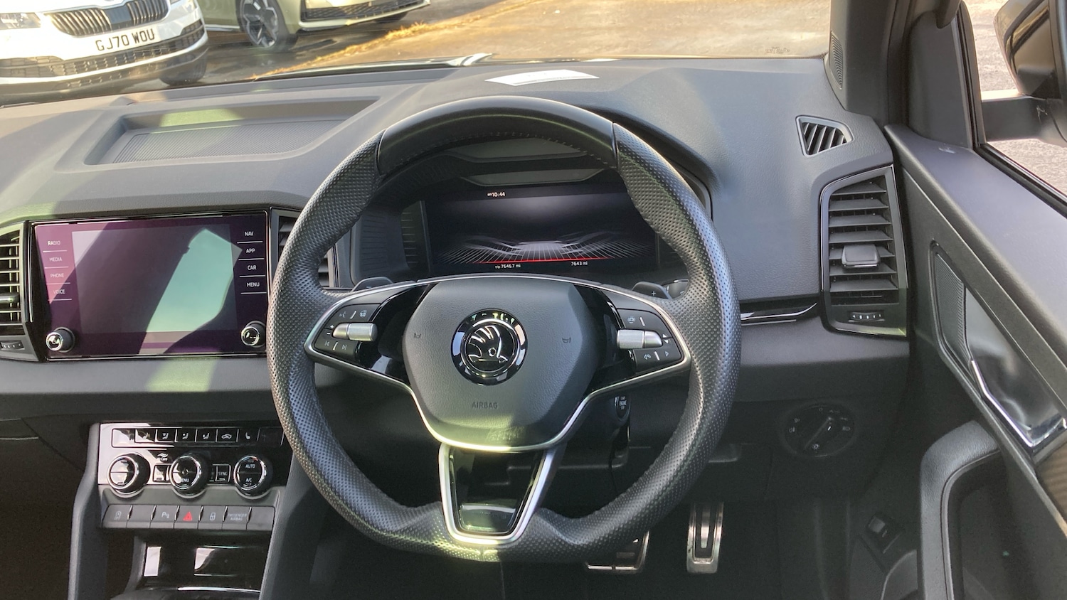 Used Skoda Karoq 2025 for sale - 77198759: Photo 10