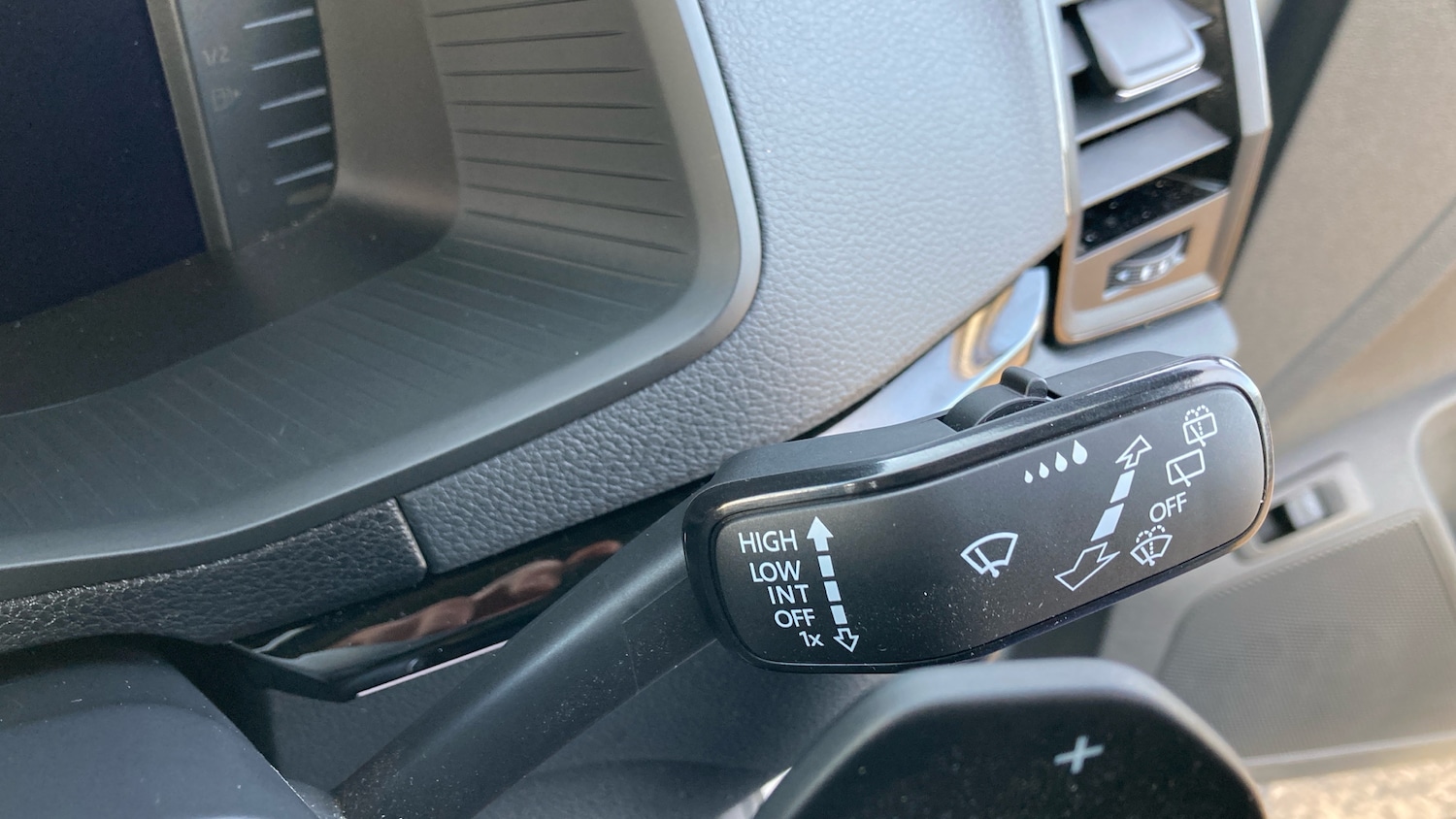 Used Skoda Karoq 2025 for sale - 77198759: Photo 31