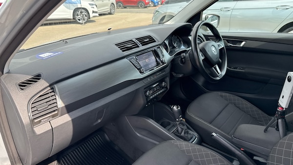 Used Skoda Fabia 2015 for sale - 76321702: Photo 2