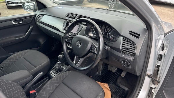 Used Skoda Fabia 2015 for sale - 76321702: Photo 6