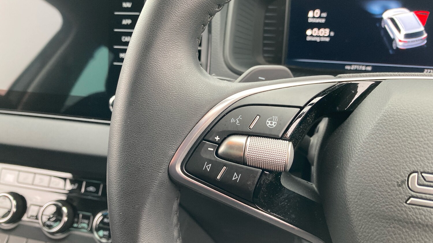 Used Skoda Karoq 2025 for sale - 76255254: Photo 17