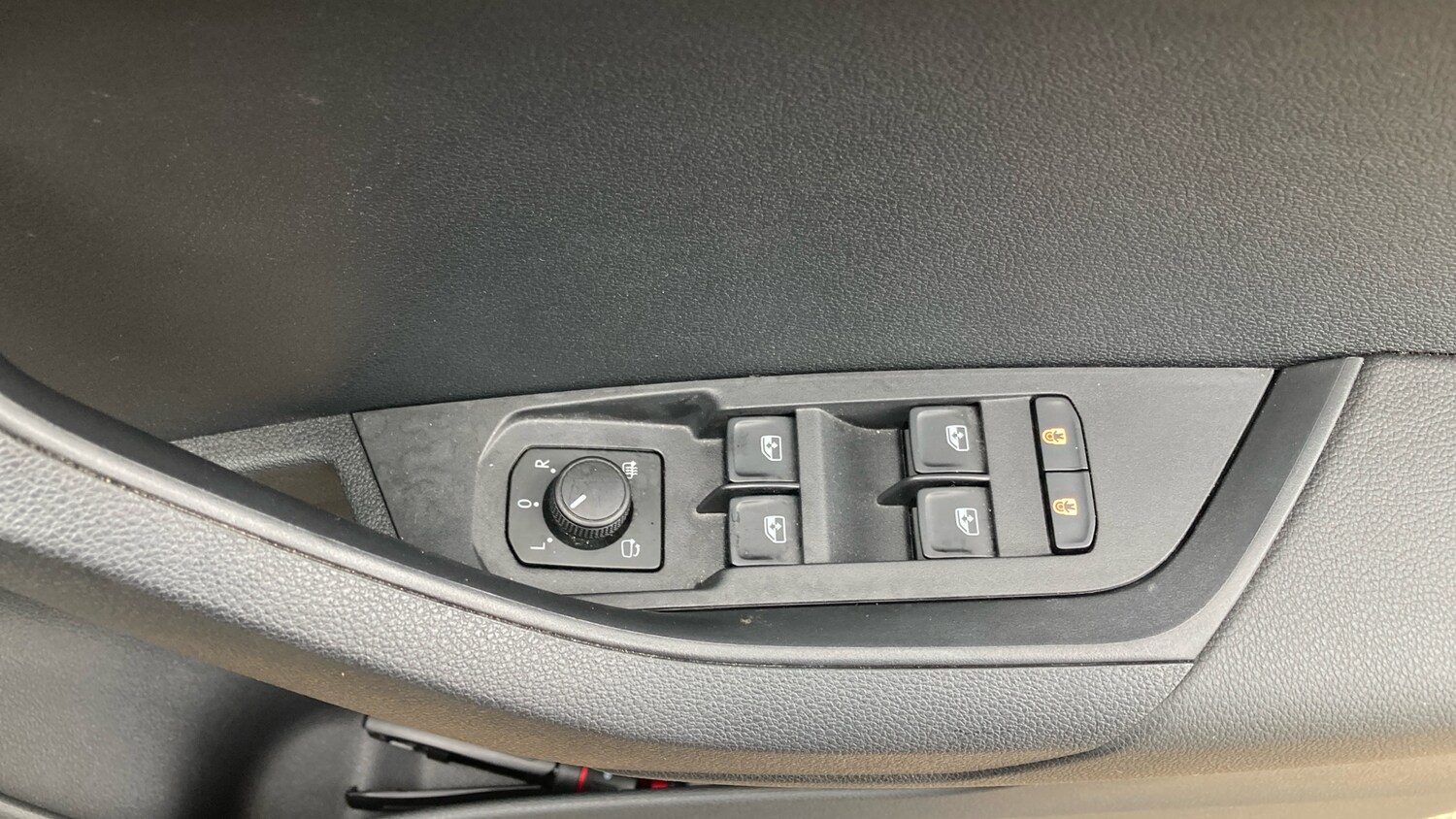 Used Skoda Karoq 2025 for sale - 76255254: Photo 30