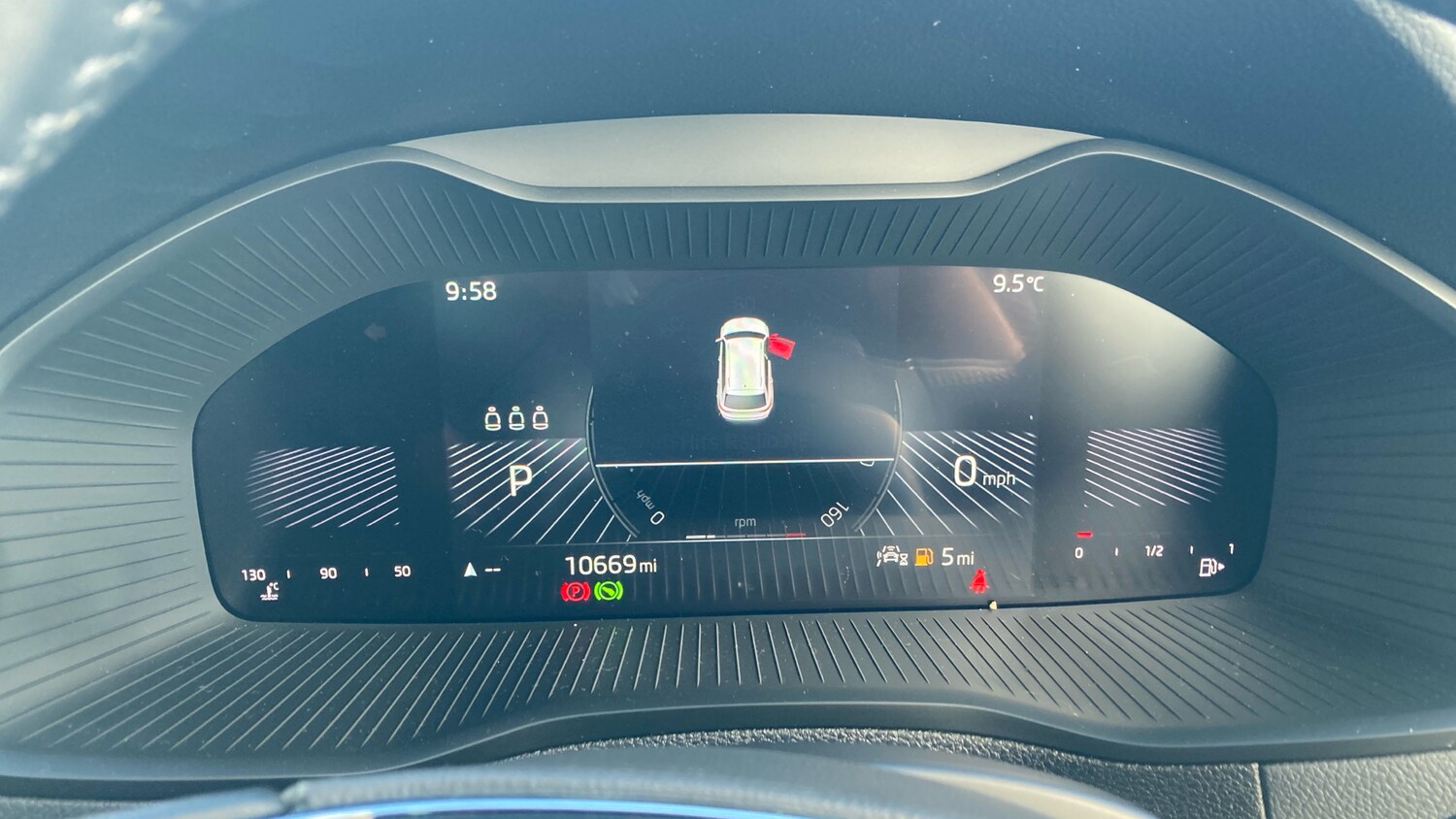 Used Skoda Karoq 2024 for sale - 77831608: Photo 11