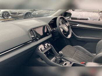 Used Skoda Karoq 2024 for sale - 76452619: Photo