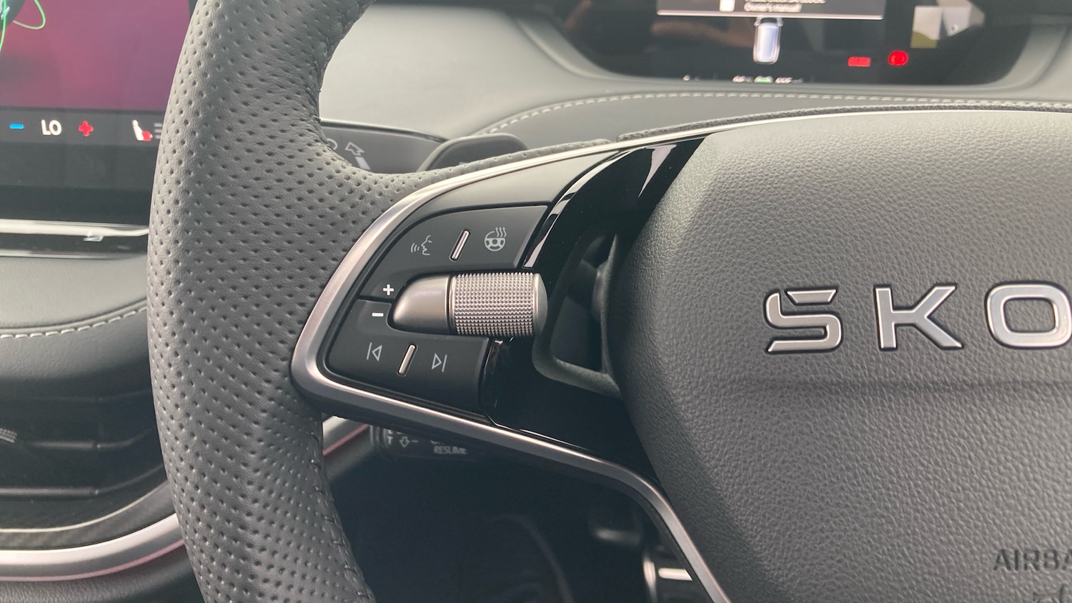 Used Skoda Enyaq 2025 for sale - 77088059: Photo 17