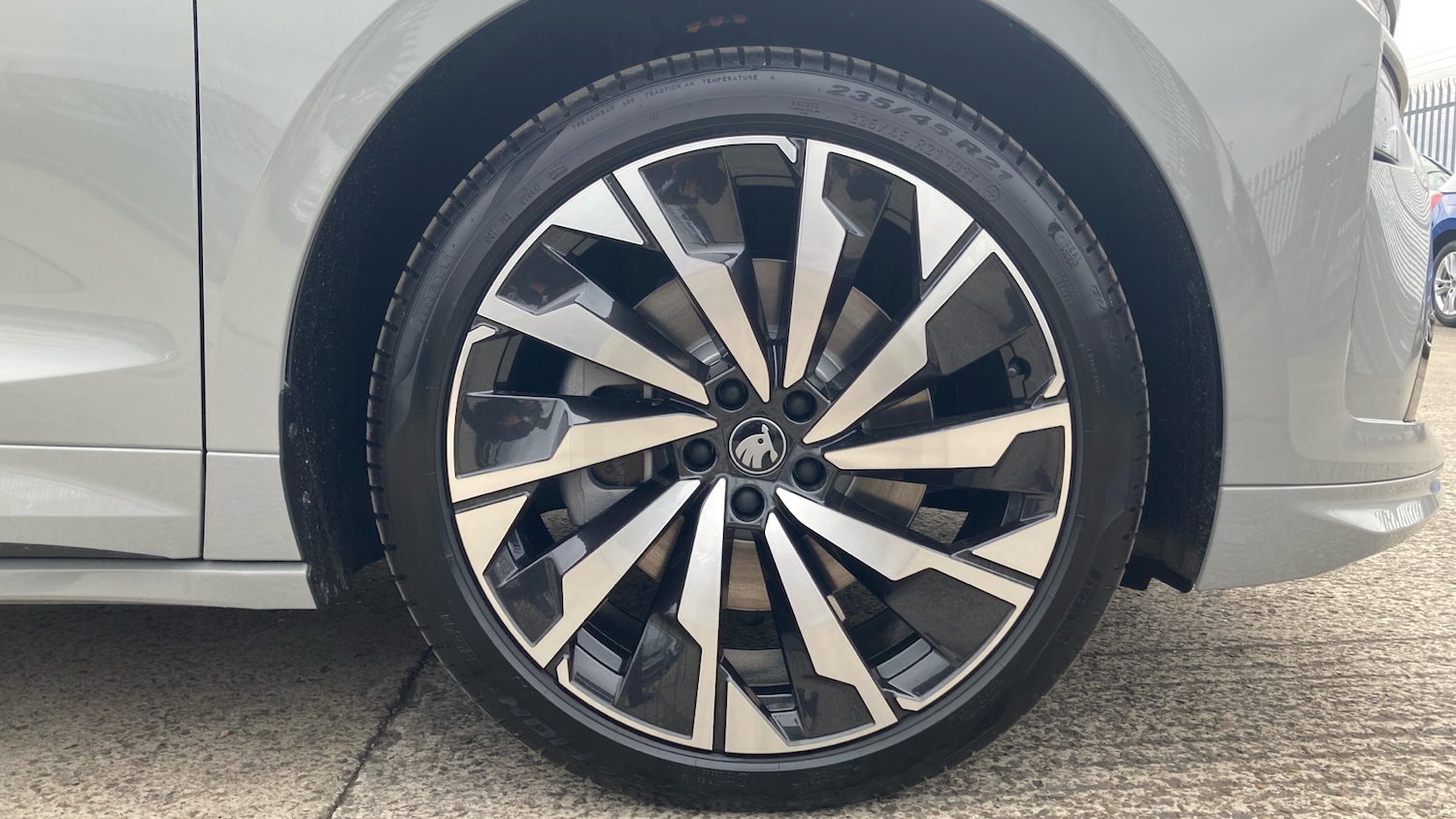 Used Skoda Enyaq 2025 for sale - 77088059: Photo 5