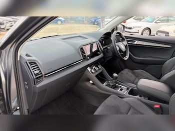 Used Skoda Karoq 2024 for sale - 76143084: Photo 2