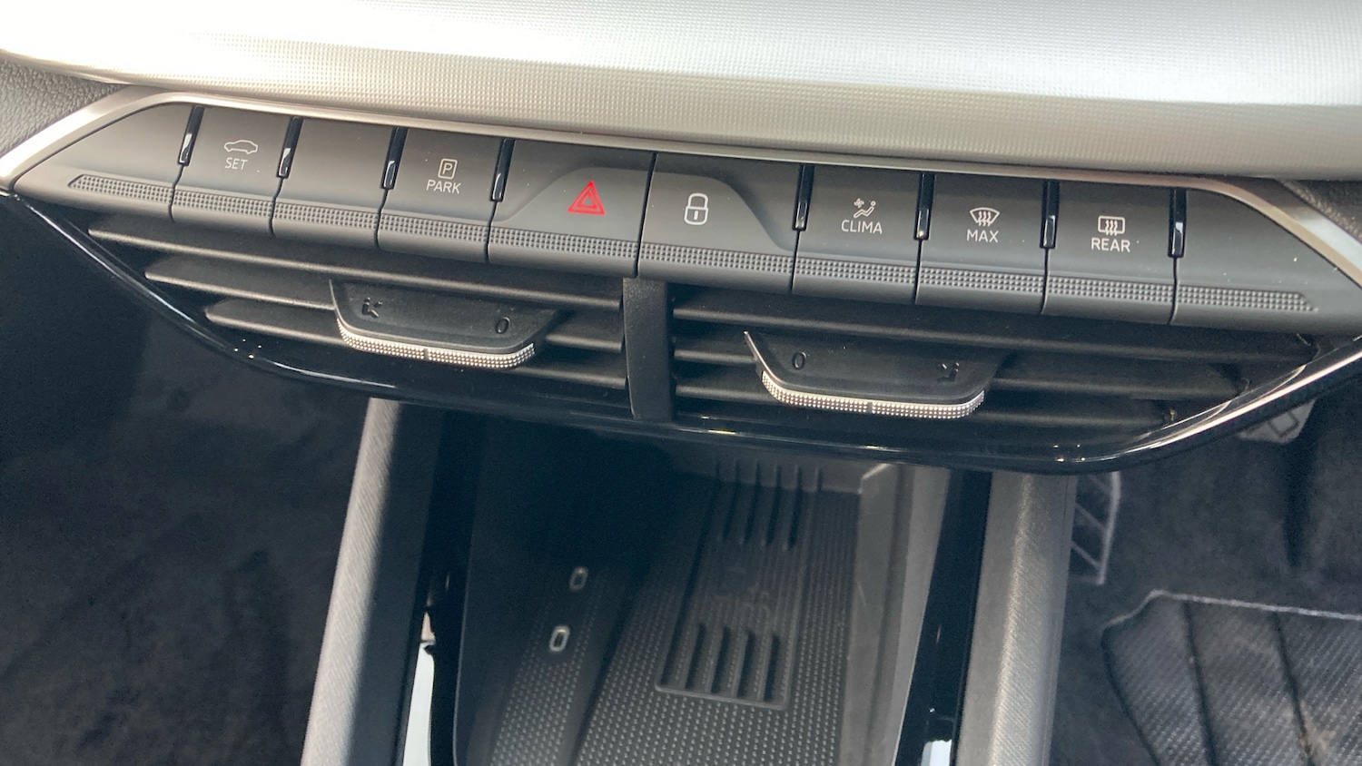 Used Skoda Octavia 2024 for sale - 76343895: Photo 13