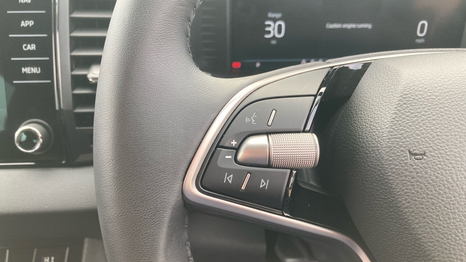 Used Skoda Karoq 2024 for sale - 77831633: Photo 17