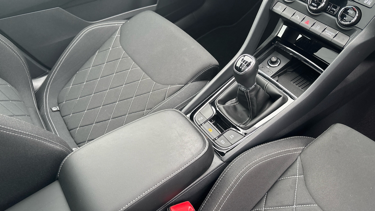 Used Skoda Karoq 2024 for sale - 76464338: Photo 14