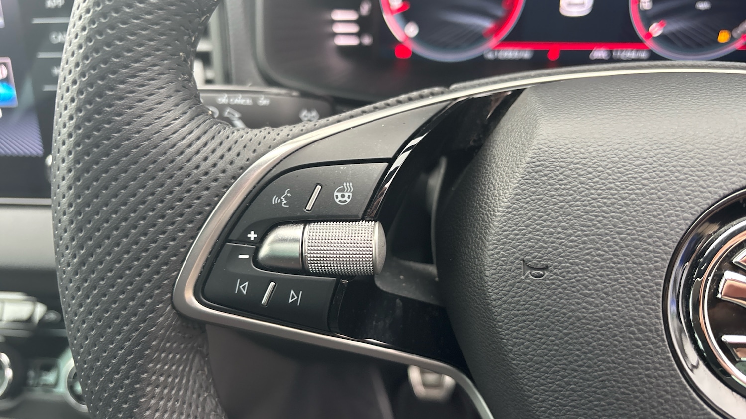 Used Skoda Karoq 2024 for sale - 76464338: Photo 17