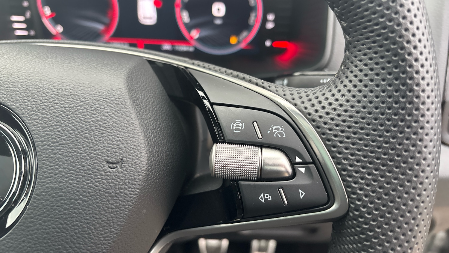 Used Skoda Karoq 2024 for sale - 76464338: Photo 18