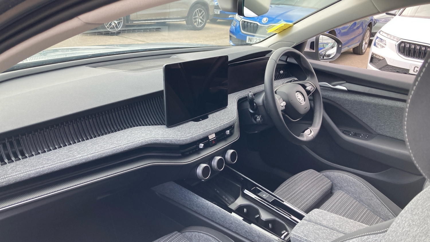 Used Skoda Superb 2024 for sale - 77833184: Photo 2