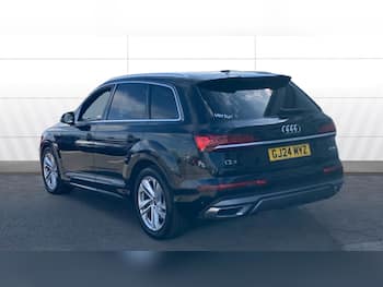 Used Audi Q7 2024 for sale - 79417876: Photo