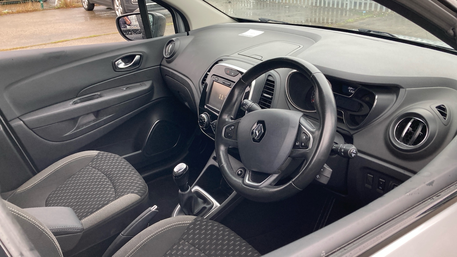 Used Renault Captur 2018 for sale - 76719222: Photo 11