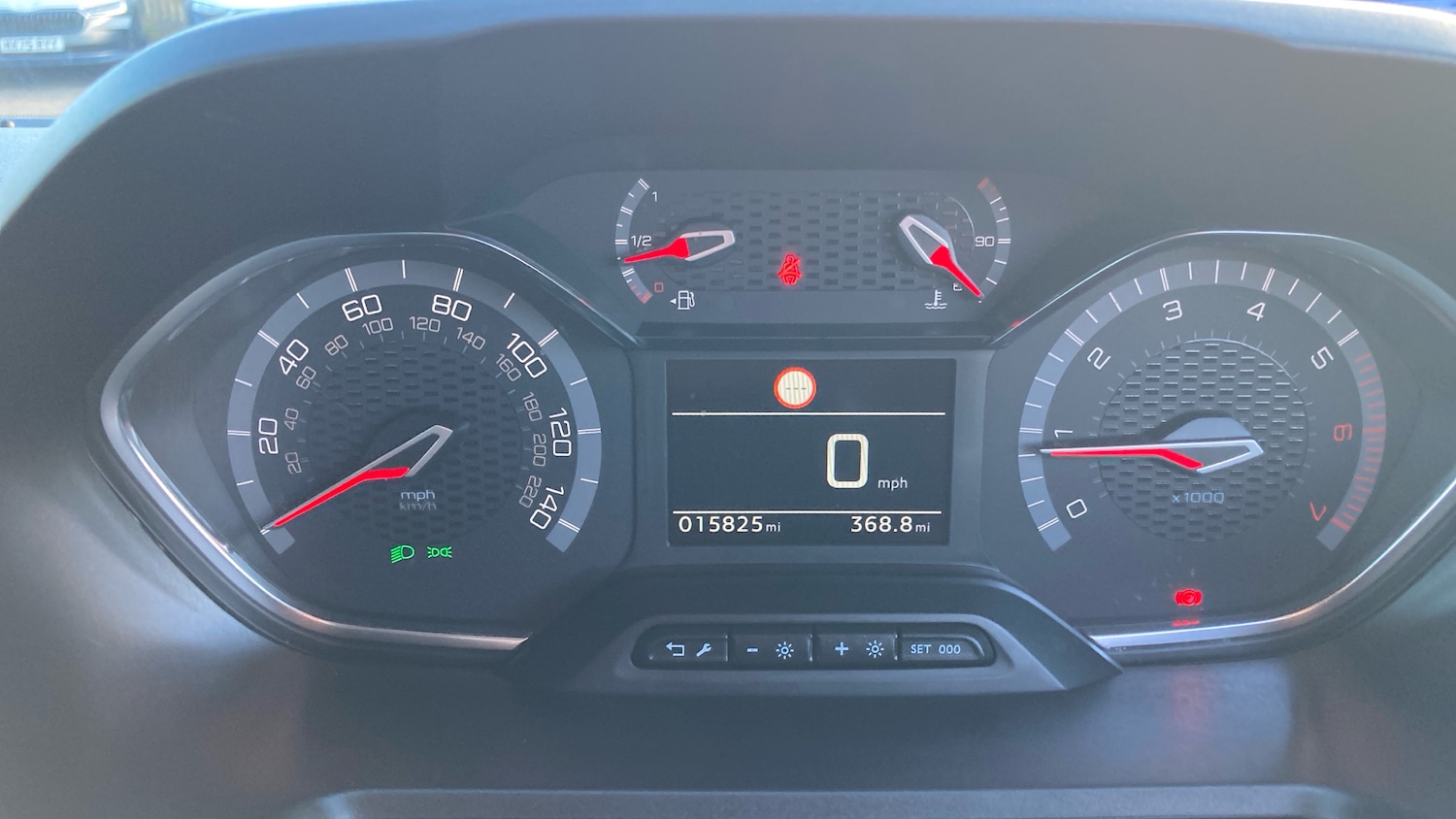 Used Peugeot Rifter 2018 for sale - 76366889: Photo 18