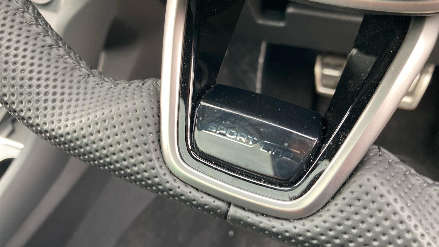Used Skoda Karoq 2025 for sale - 76322455: Photo 28