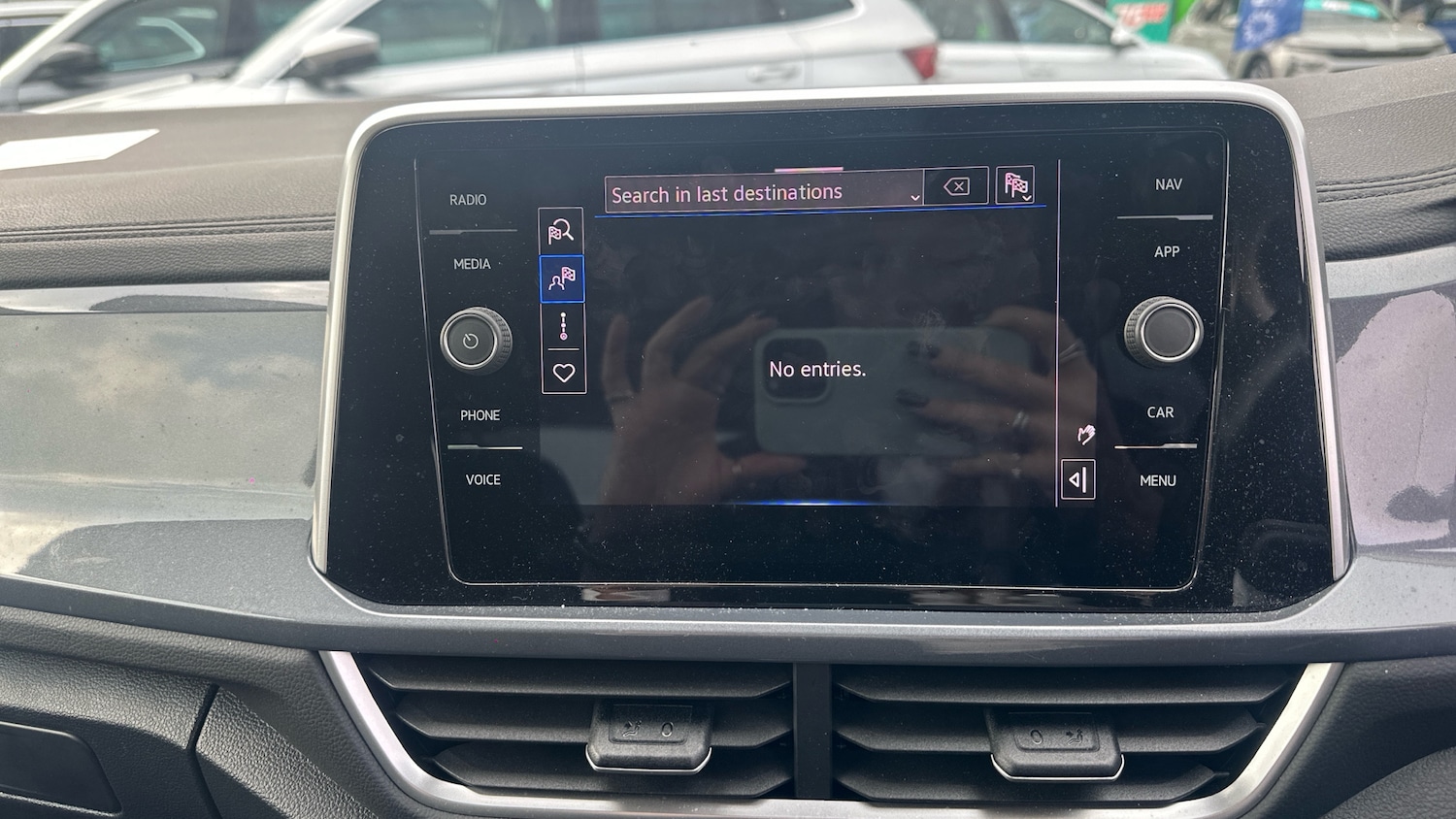 Used Volkswagen T-Roc 2023 for sale - 76114836: Photo 12