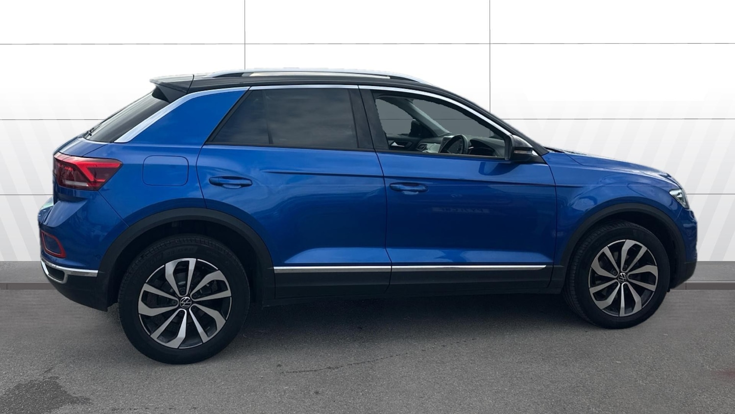 Used Volkswagen T-Roc 2023 for sale - 76114836: Photo 5