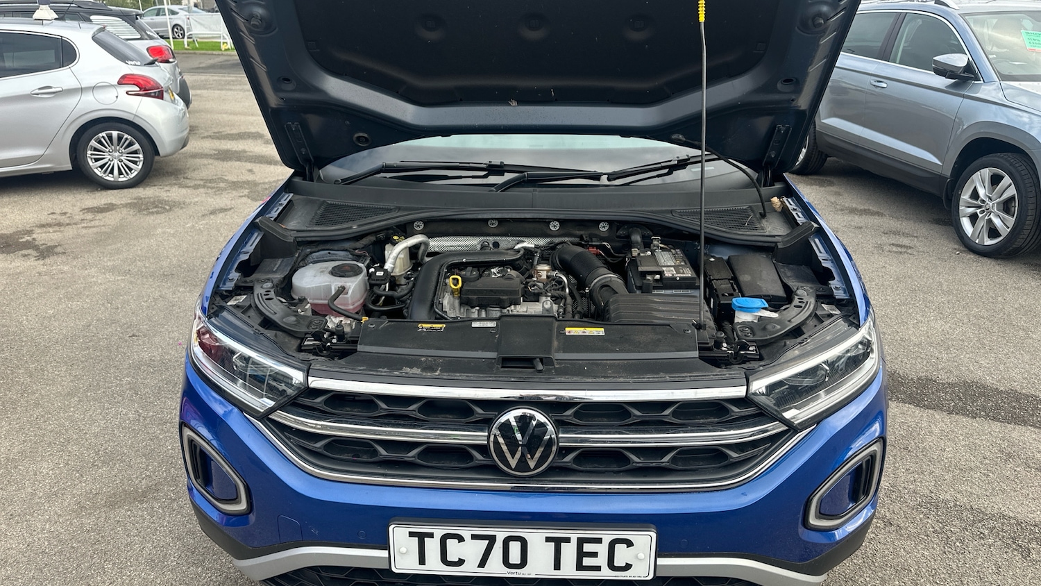 Used Volkswagen T-Roc 2023 for sale - 76114836: Photo 8