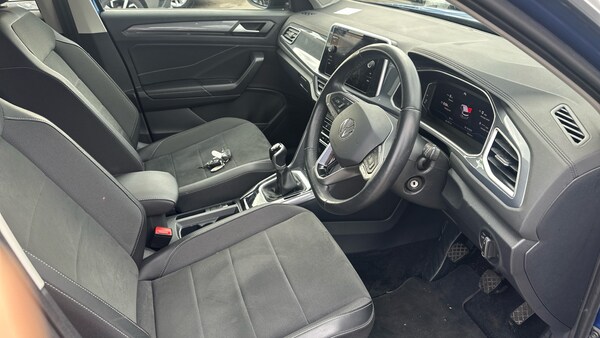 Used Volkswagen T-Roc 2023 for sale - 76114836: Photo 9