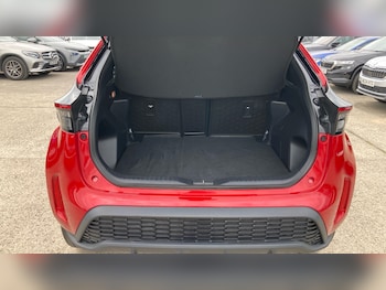 Used Toyota Yaris Cross 2024 for sale - 78499894: Photo