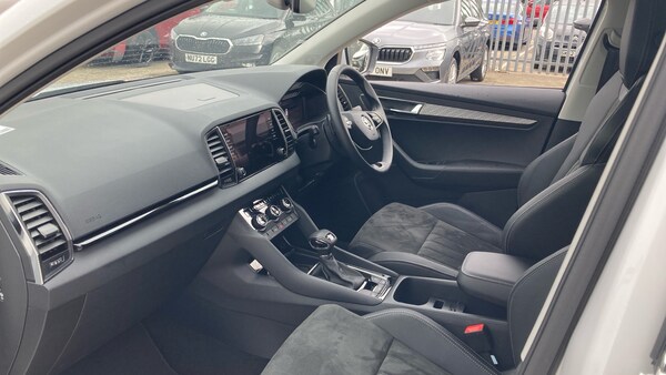 Used Skoda Karoq 2024 for sale - 76143077: Photo 2