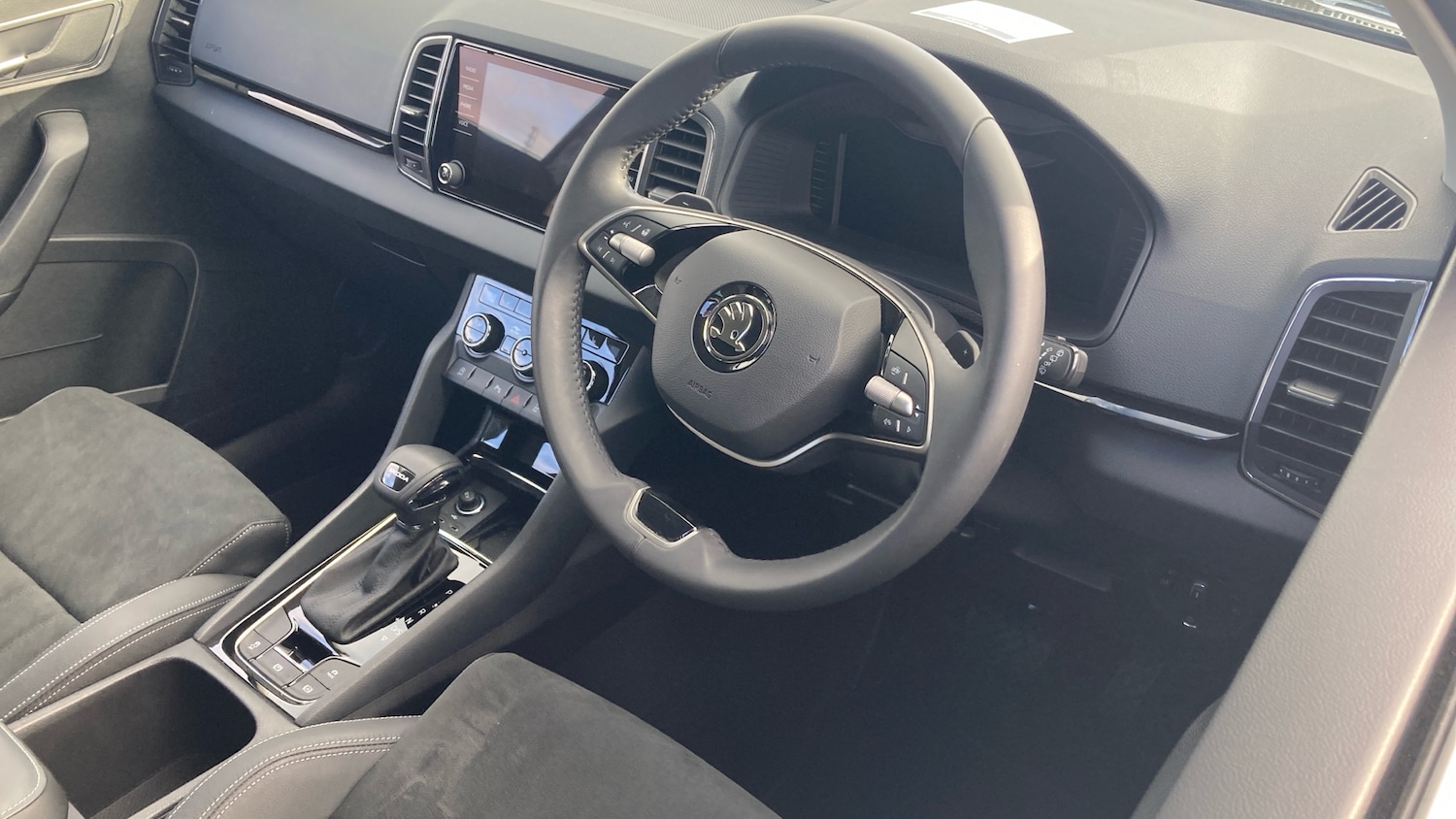 Used Skoda Karoq 2025 for sale - 77653554: Photo 6