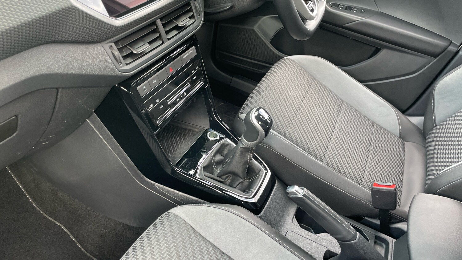Used Volkswagen T-Cross 2022 for sale - 76172586: Photo 13