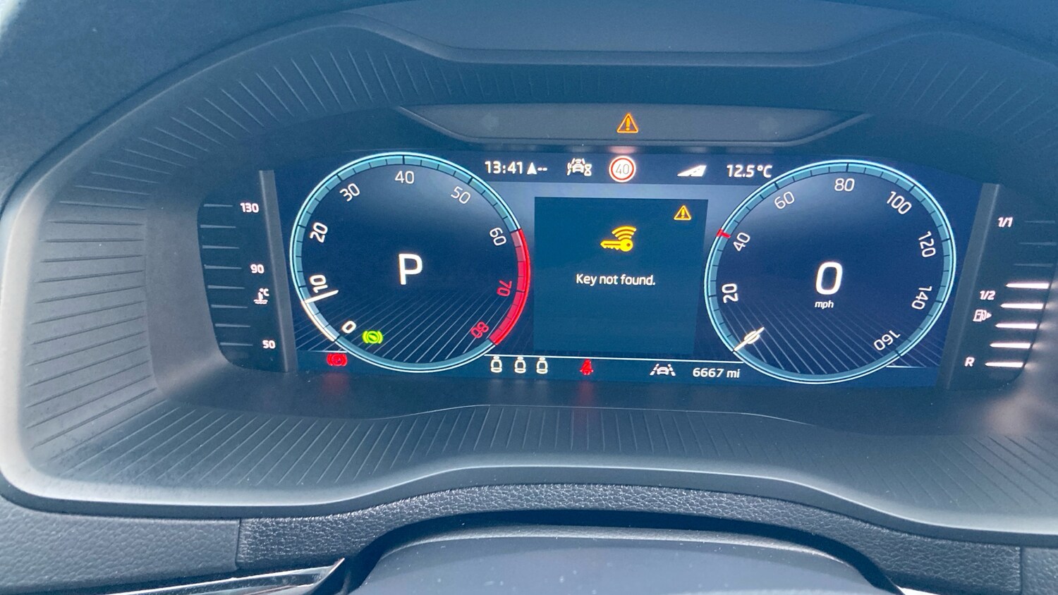 Used Skoda Karoq 2024 for sale - 76556675: Photo 11